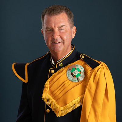 portrait of uniformed NYPD pipes and drums participant