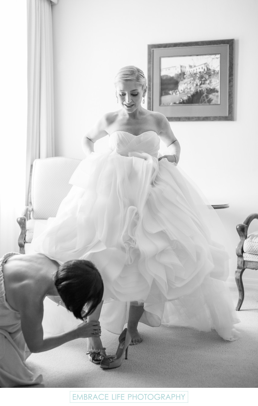 Bride Getting Ready at Riviera Country Club
