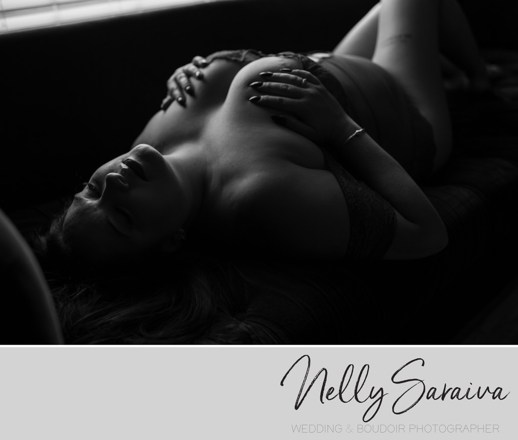 boudoir session, boudoir photogrpaher, plus size boudoir, nelly saraiva photographer, boston boudoir, massachusetts boudoir, top boudoir photographer, top boston boudoir photographer