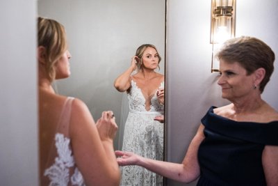 Bride Gets Ready Power Plant Productions Wedding 