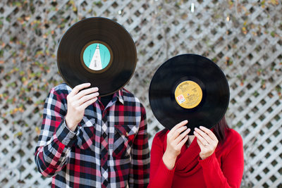 engagement pose ideas love of records