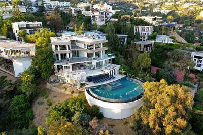 Bevelry Hills Mansion with round pool