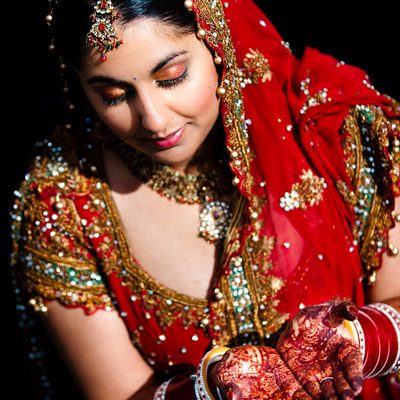 punjabi bruid met henna