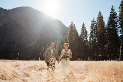 Mature couple Yosemite elopement
