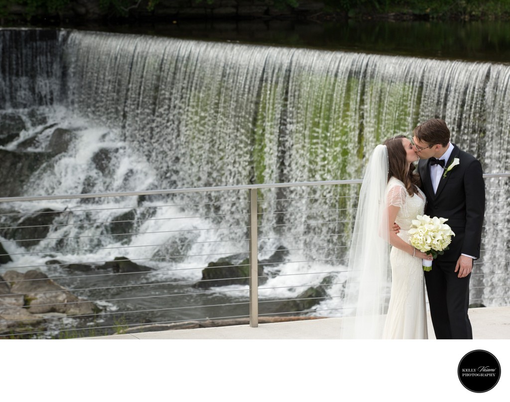 wedding at the roundhouse at beacon falls