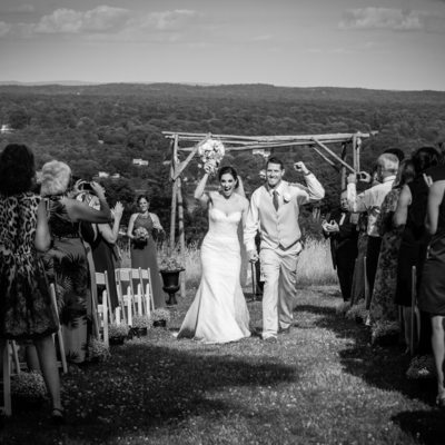 Outdoor Wedding Ceremony | Red Maple Vineyards