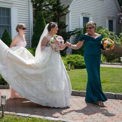 westchester bride walking to her limo