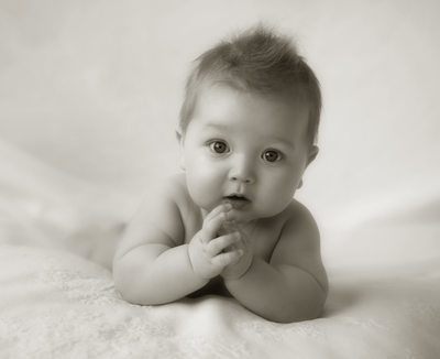 Classic Black and White Photo | 6 Month Baby Portrait