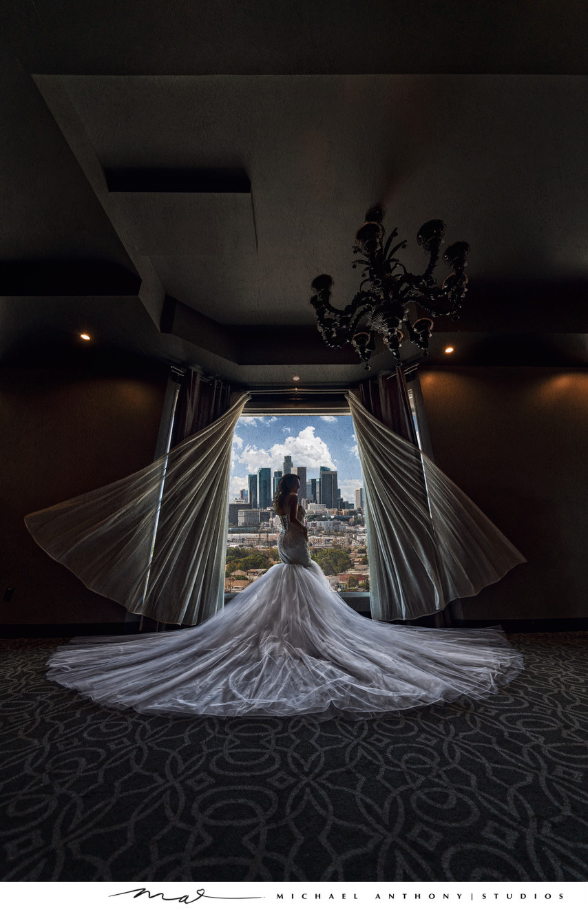 A Stunning Bridal Portrait in the City