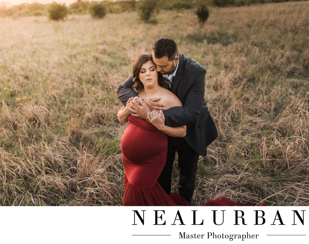 Maternity Session in the Valley