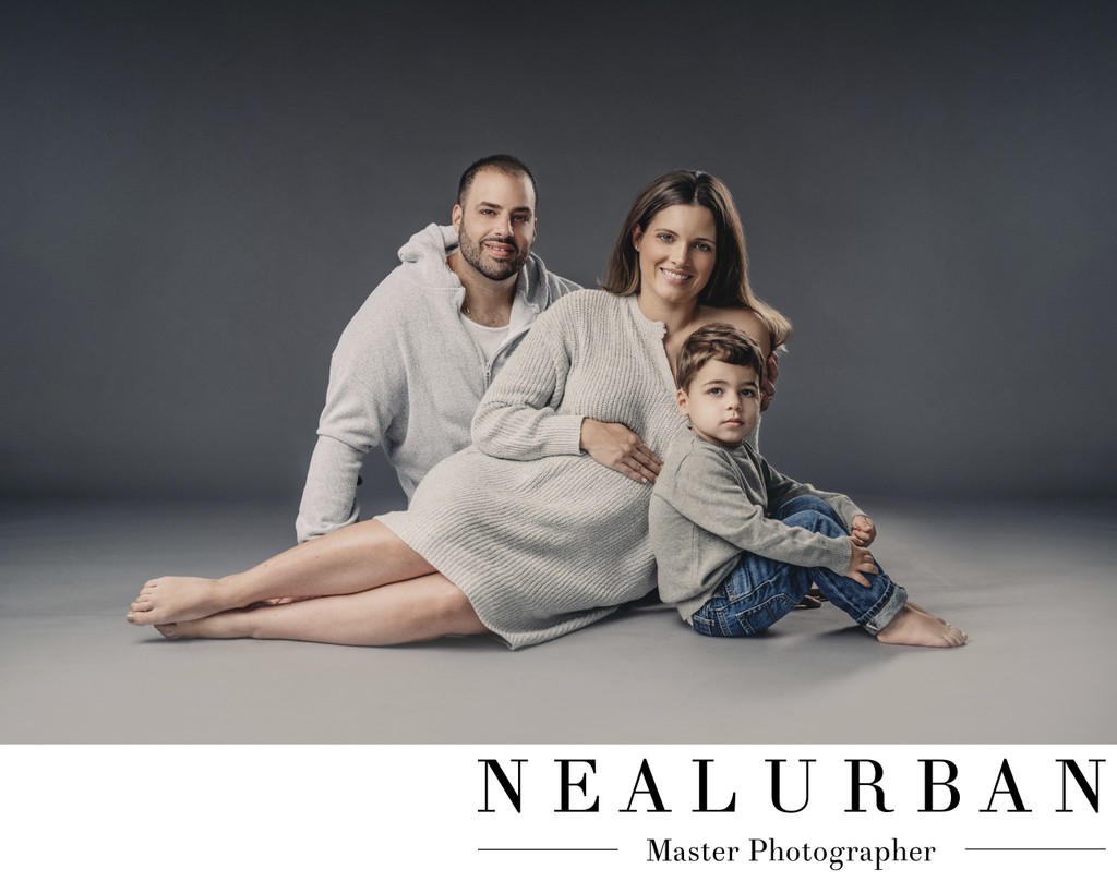 Sweater Maternity Session in Studio