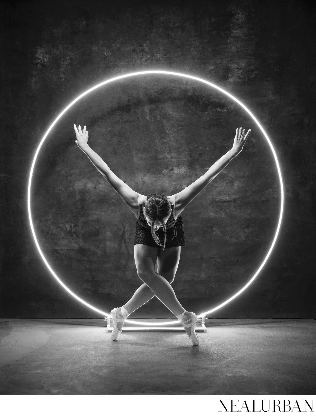 Ballet dancer on Pointe in Studio