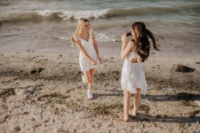 Best Friends Share High School Senior Photo Session