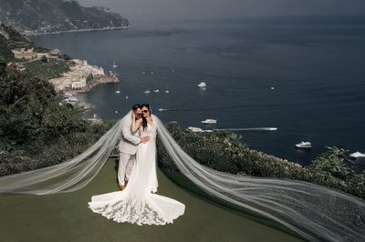 Villa Gioello Bride and Groom on the Coast