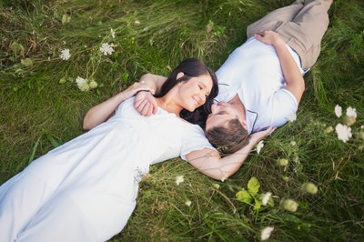 Bright and Airy Engagement Session at Fort Niagara 