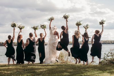 Bride and Bridesmaids at Niagara Falls State Park