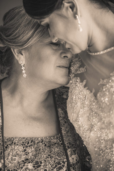 buffalo wedding photographers bride mother emotion