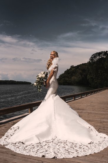 Bride by the Lewiston Boat Docks