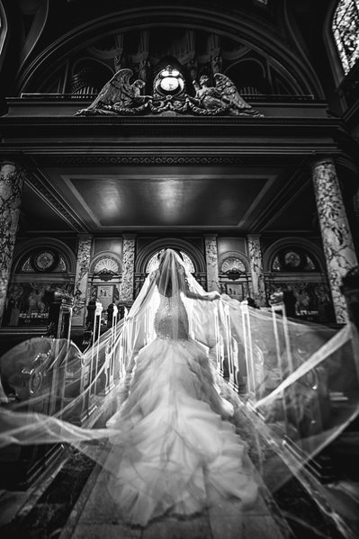 best italy basilica buffalo ny bridal portrait veil