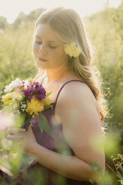 High School Senior Session with Flower Bouquet 