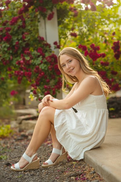 Red Rose Senior Photos 