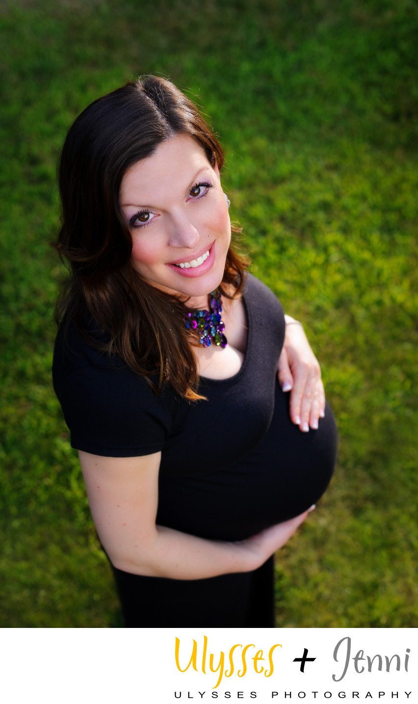 How to Look Beautiful for Maternity Photo Shoot