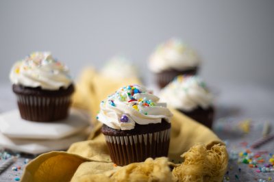 Cupcakes  -food Photography - Heather Johnson Photography - Charleston, South Carolina 