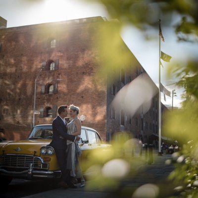 Classic Brooklyn Bridge Wedding Pictures in Dumbo