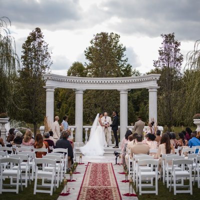 Mansion on Main Street outdoor ceremony