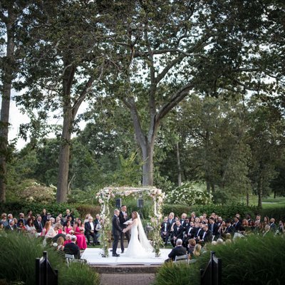 Pine Hollow Country Club Wedding Outside Ceremony
