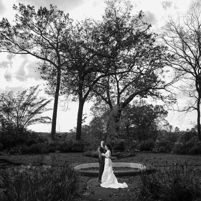 outdoor wedding photo black and white pine hollow cc