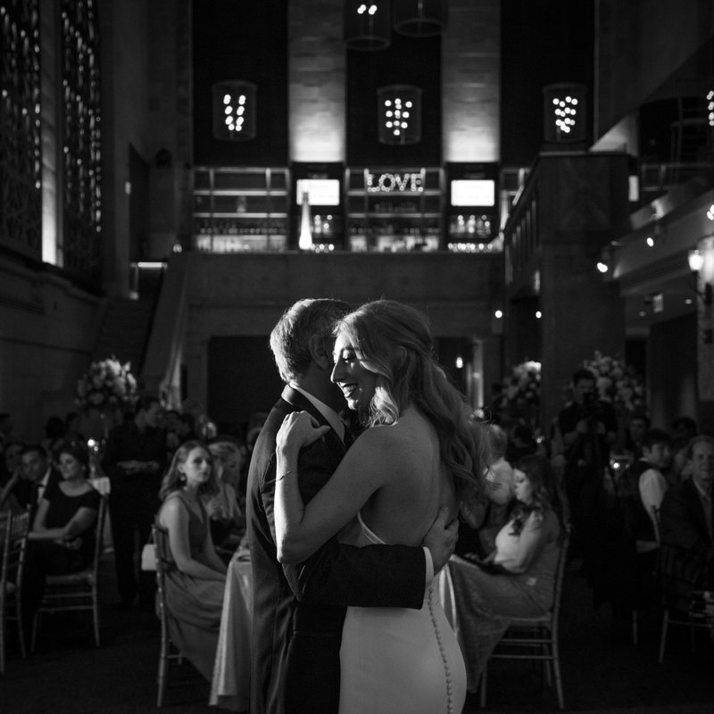 Photographer Union Trust Philadelphia Wedding