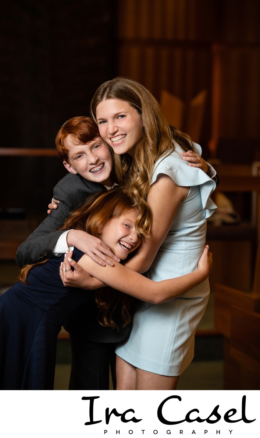 MItzvah Photographer Who Captures Candid Temple Shots