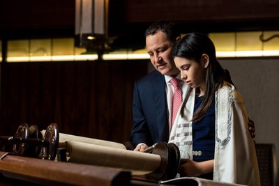 Photographer Who Rocks the Family Temple Portraits