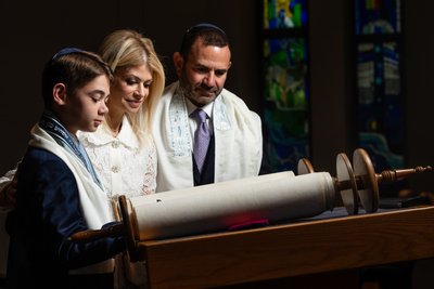 Mitzvah Photographer Captures Beautiful Temple Pictures