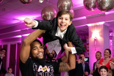 Bar Mitzvah Photographer Who Gets Amazing Candids