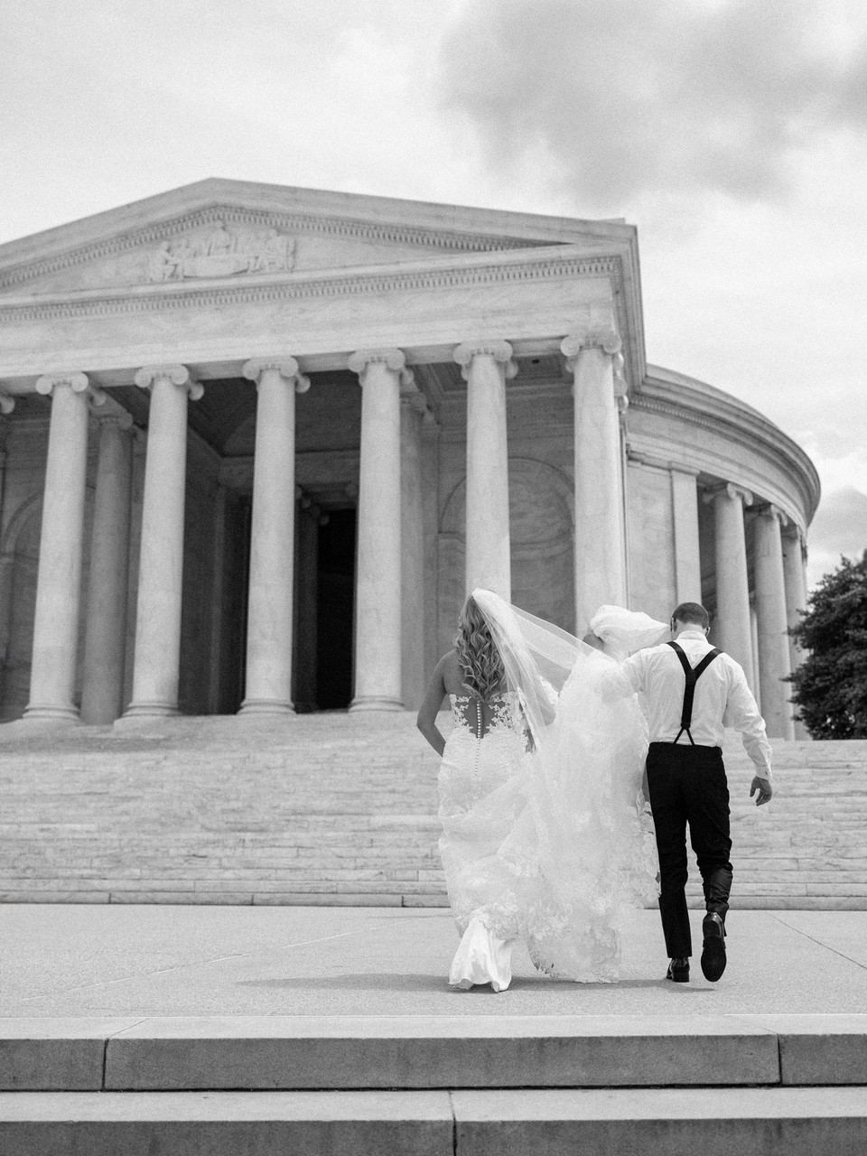 Couple at Jefferson Memorial