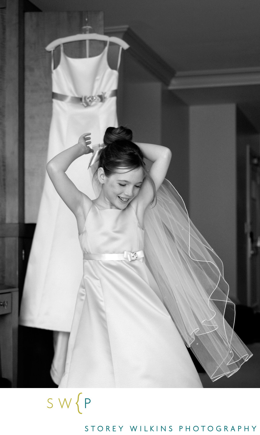 Toronto Wedding Photography | Flower Girl, Yorkville