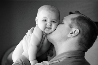 Nine-Month Baby Photography: Dad's Nuzzle & Giggles
