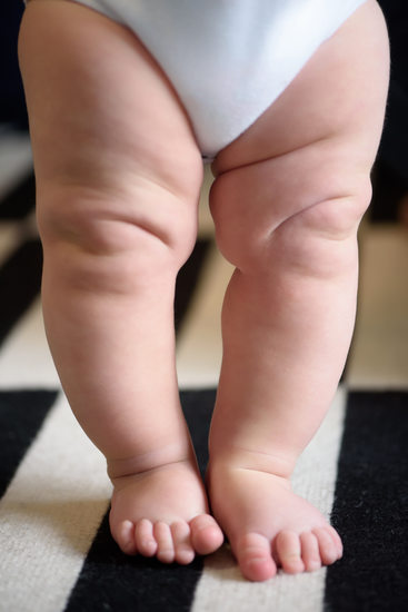 Editorial Baby Photography: Celebrating Pure Details