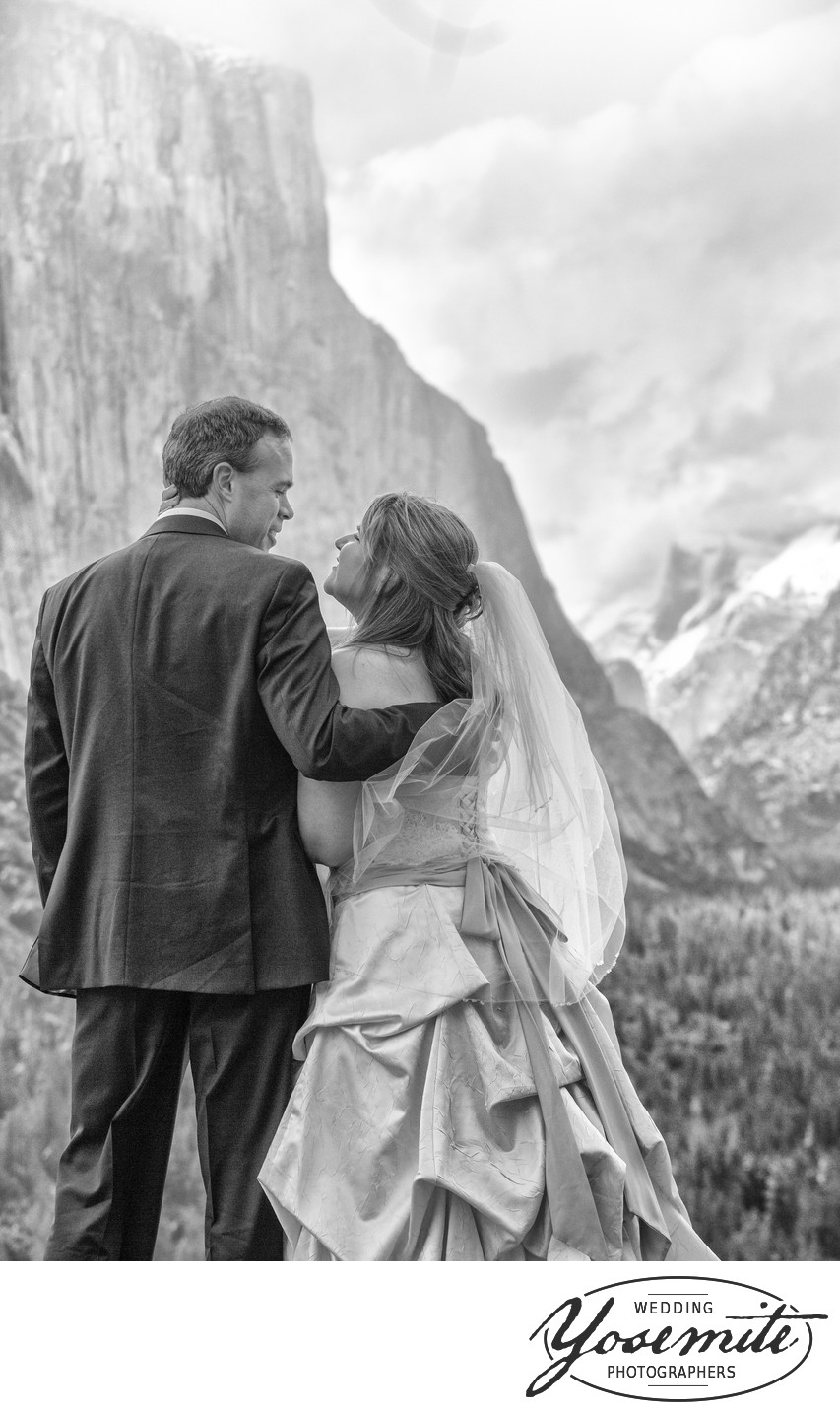 Newlyweds framed by El Capitan