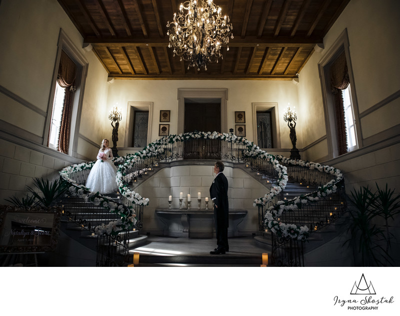 Oheka Castle Staircase Wedding Images