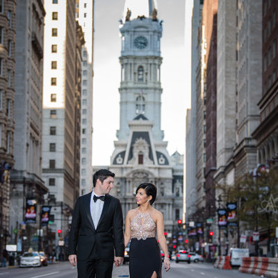Philadelphia City Hall engagement photography