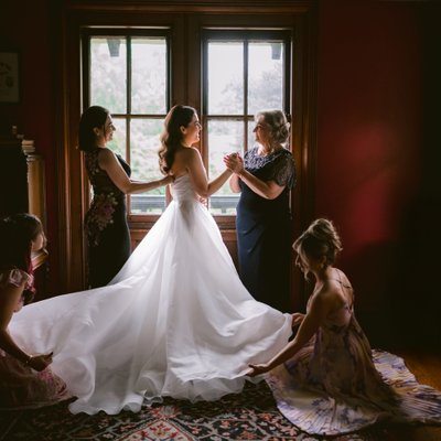 Knowlton Mansion Wedding Portraits