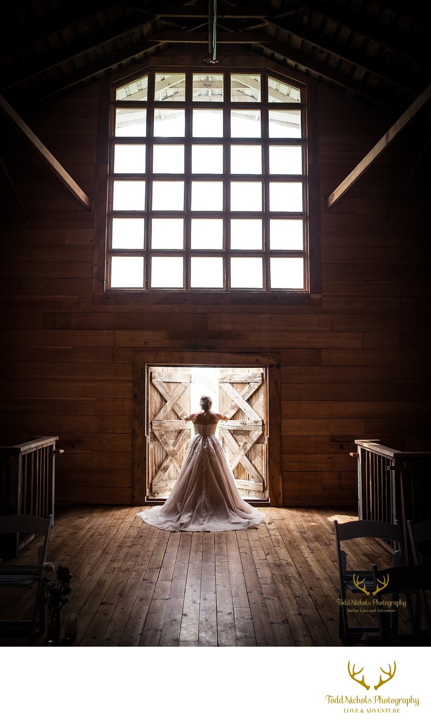 Boise Wedding Photographer White Barn Happy Valley Door