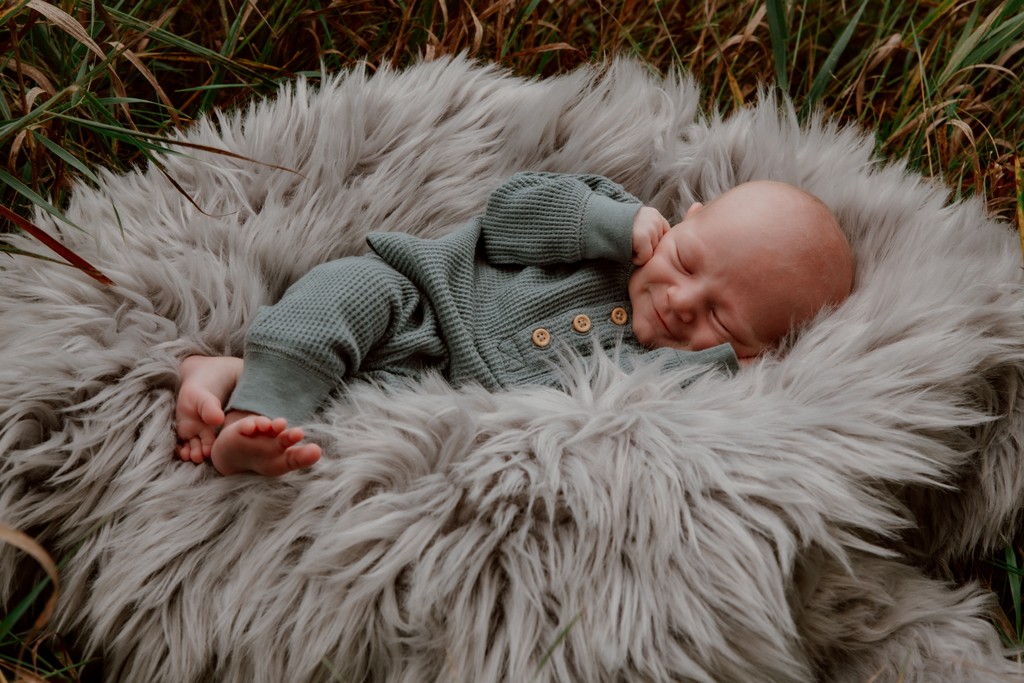 Sioux Falls Newborn Family Photographer