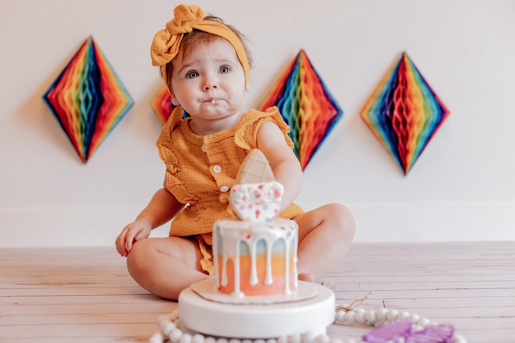 Sioux Falls SD children’s photographer smash cake