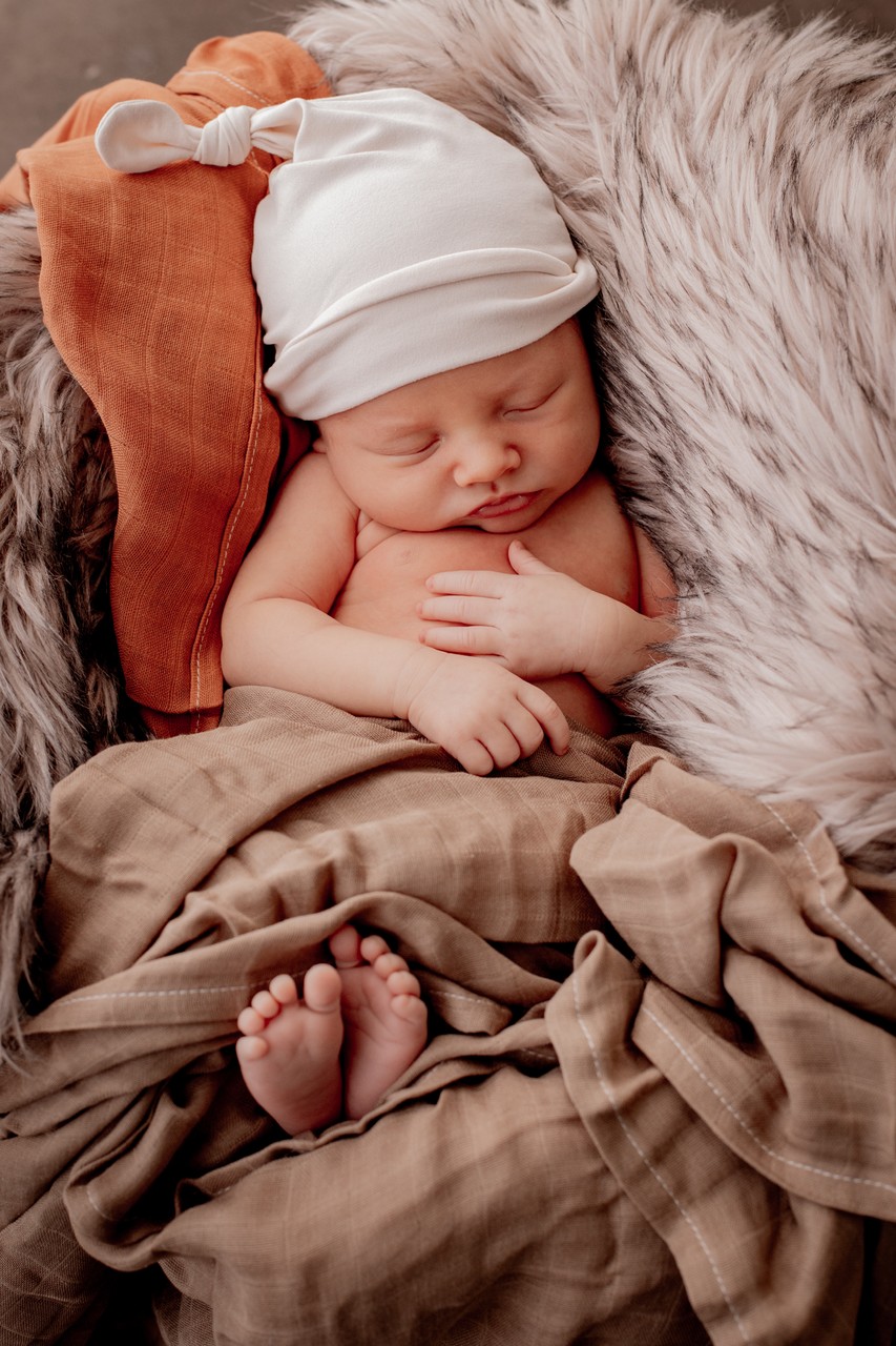 Brandon Sioux Falls South Dakota Newborn Photographer 