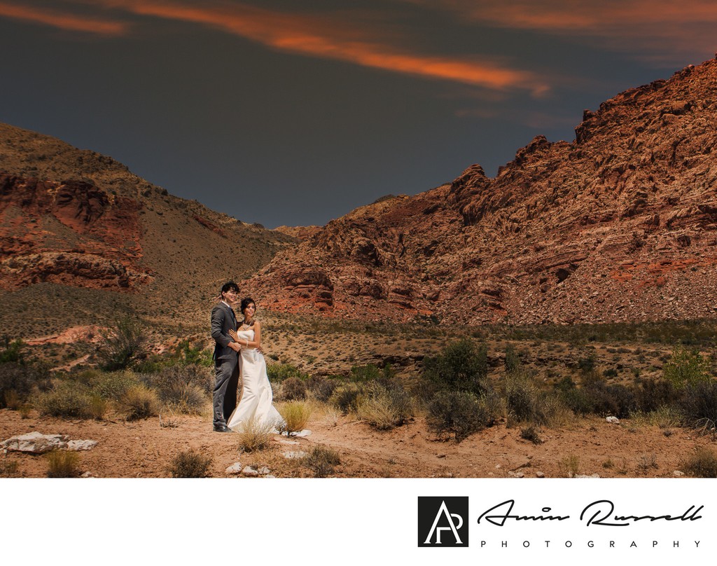 Scenic Red Rock Bridal Couple