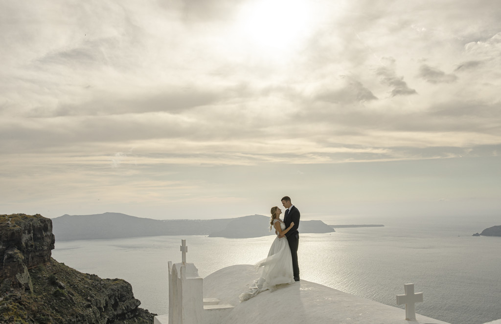 Destination wedding photography at Santorini Greece